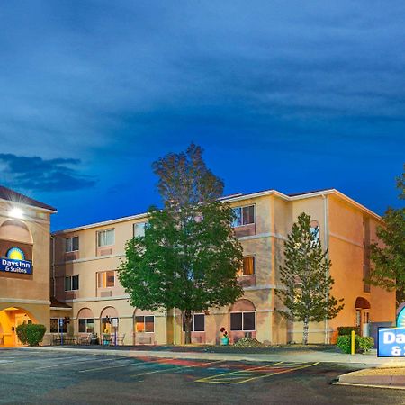 Days Inn & Suites By Wyndham Airport Albuquerque Kültér fotó