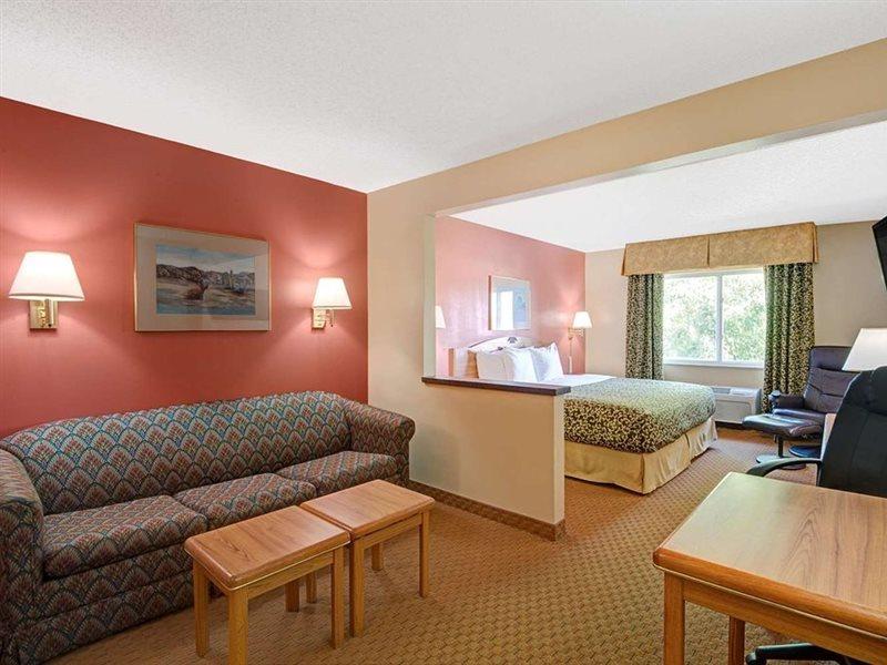 Days Inn & Suites By Wyndham Airport Albuquerque Kültér fotó