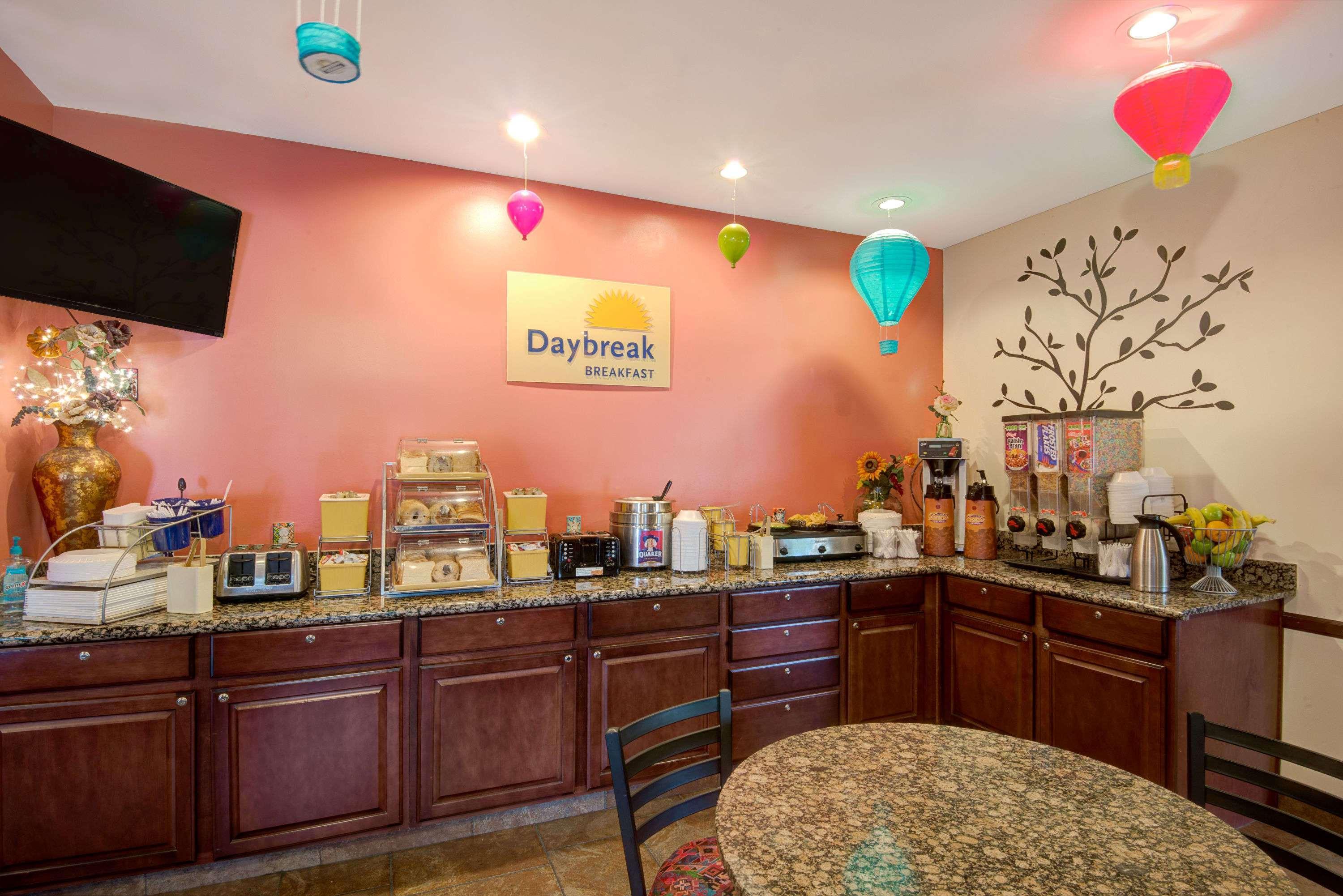 Days Inn & Suites By Wyndham Airport Albuquerque Kültér fotó