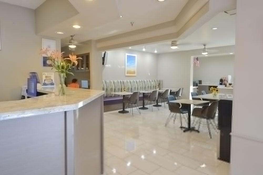 Days Inn & Suites By Wyndham Airport Albuquerque Kültér fotó